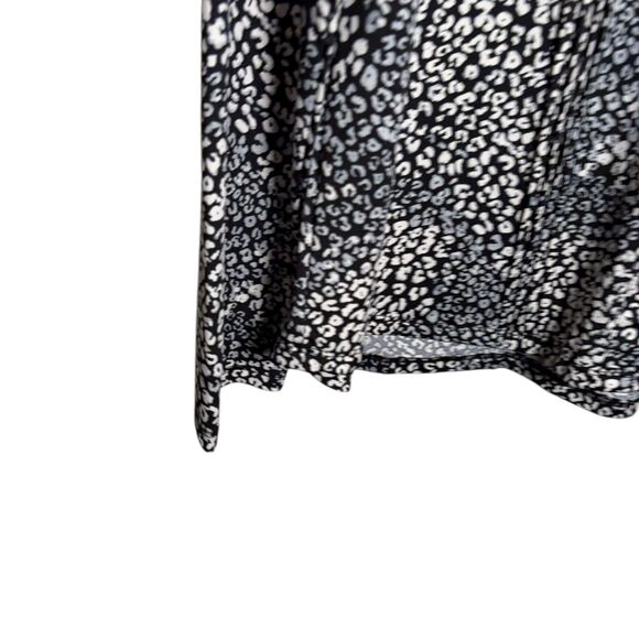 Nanette Lepore Blouse Women's Medium Cheetah Print V-Neck Long Sleeve Top - Picture 4 of 10